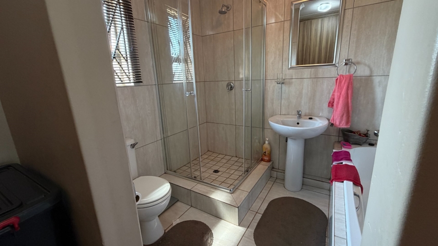  Bedroom Property for Sale in Ellaton North West